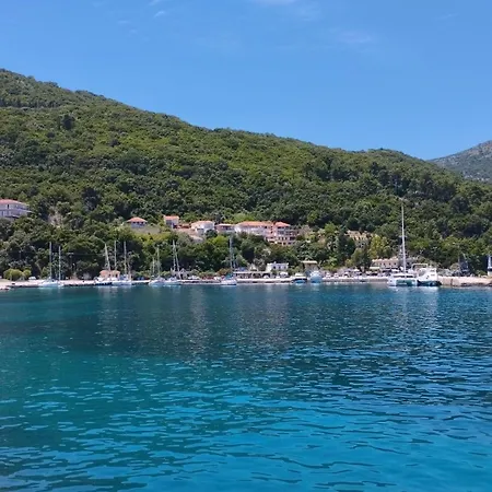 Lägenhet Grapevine Poros (Kefalonia)
